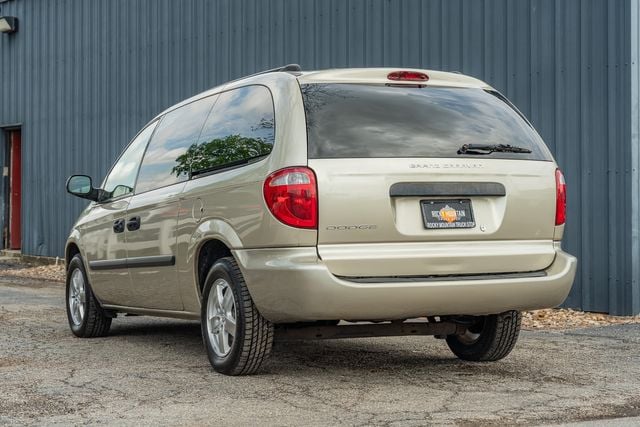 2005 Dodge Caravan/Grand Caravan - Image 2