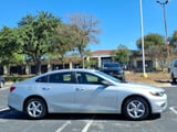 2017 Chevrolet Malibu - Preview 2
