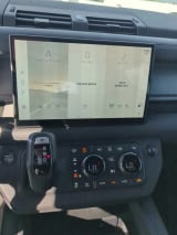 2025 Land Rover Defender - Preview 14