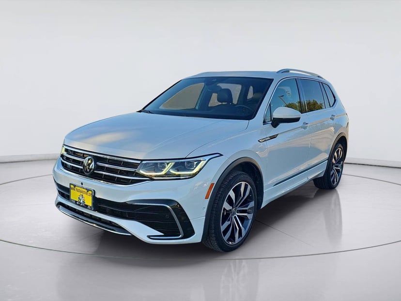 2022 Volkswagen Tiguan - Image 1