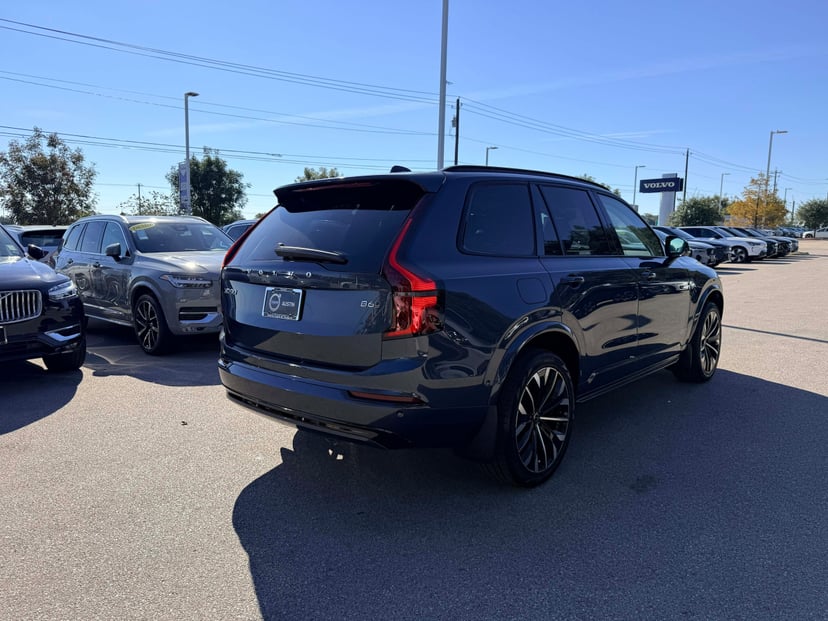 2026 Volvo XC90 - Image 3