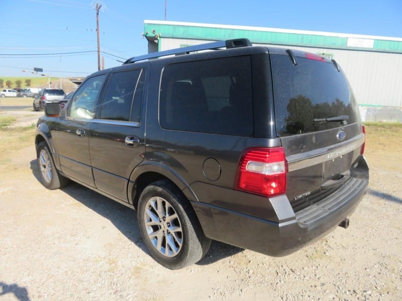 2017 Ford Expedition - Image 2