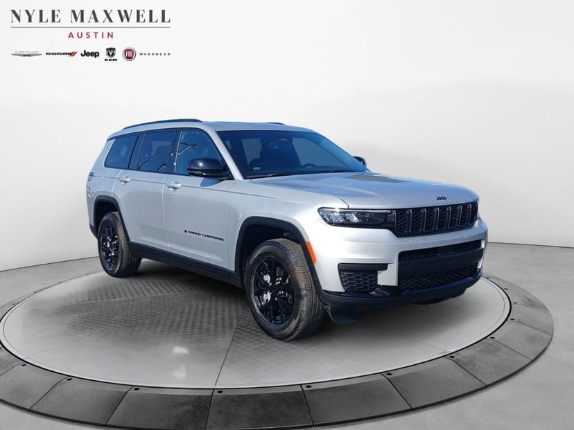 2025 Jeep Grand Cherokee L - Image 2
