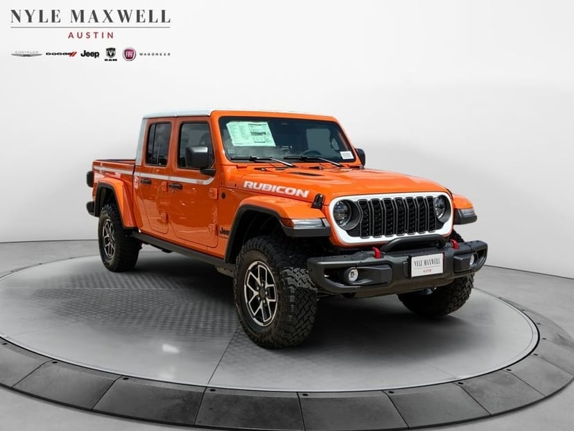 2026 Jeep Gladiator - Image 2