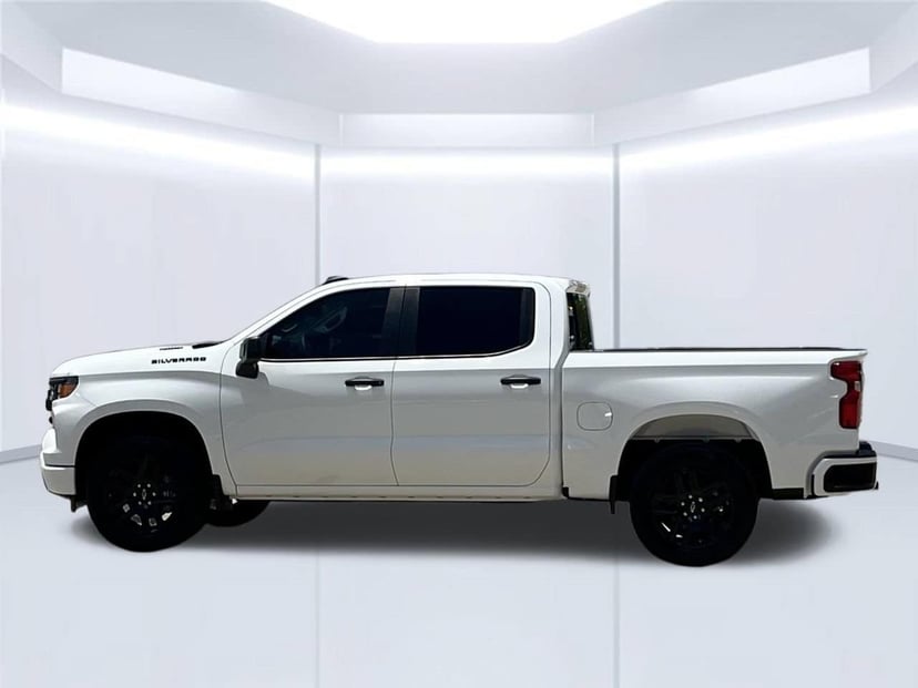 2026 Chevrolet Silverado 1500 - Image 1