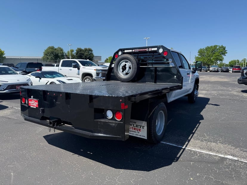 2026 Chevrolet Silverado 3500 HD - Image 2
