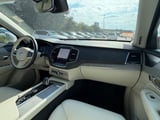 2025 Volvo XC90 - Preview 11
