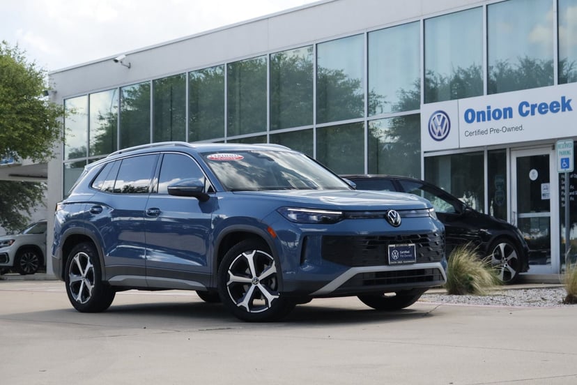 2025 Volkswagen Tiguan - Image 3