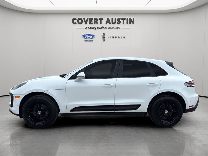 2024 Porsche Macan - Image 2