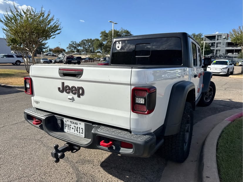 2021 Jeep Gladiator - Image 2