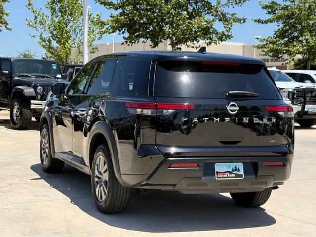 2026 Nissan Pathfinder - Image 2