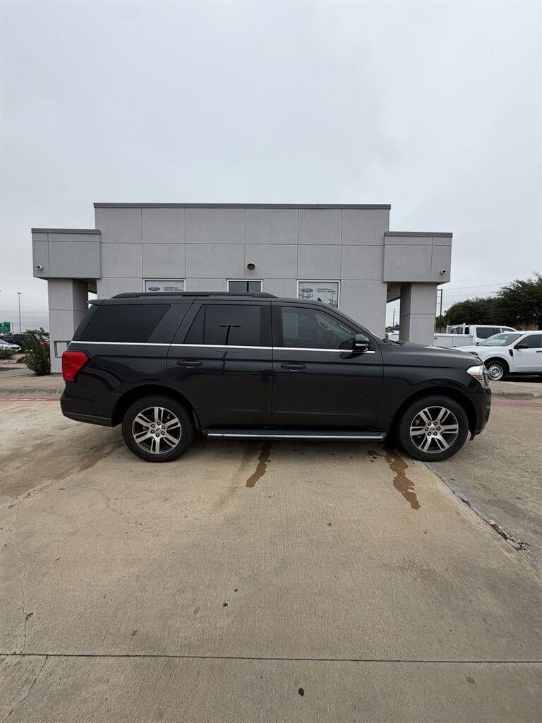 2022 Ford Expedition - Image 1