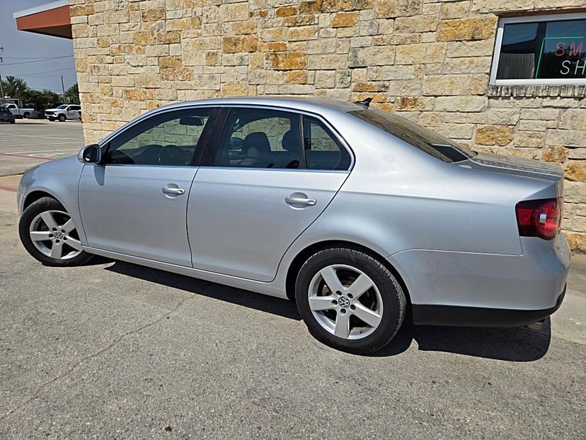 2008 VOLKSWAGEN Jetta - Image 3