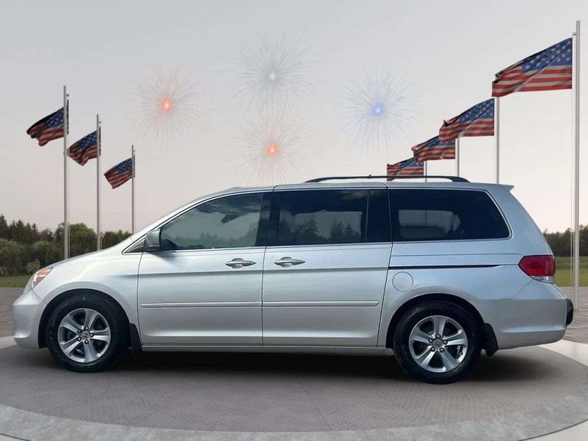2008 Honda Odyssey - Image 2
