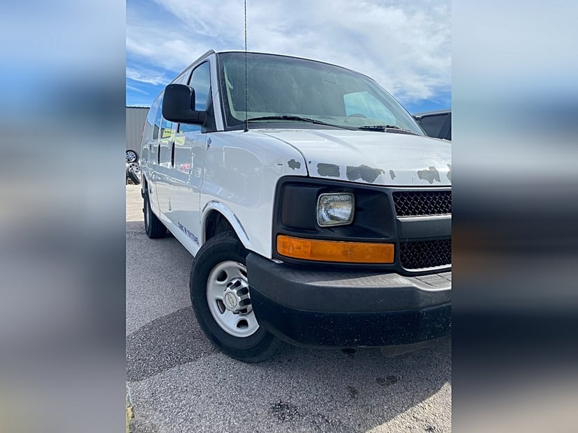 2012 Chevrolet Express - Image 1