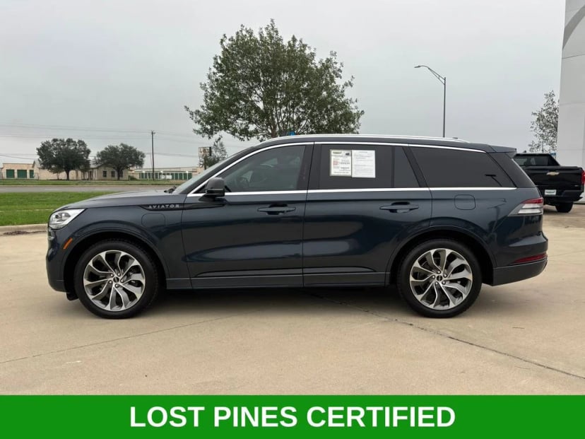 2023 Lincoln Aviator - Image 2
