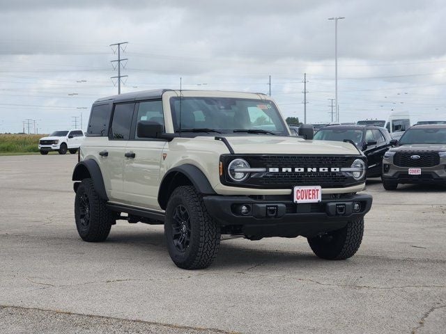 2026 Ford Bronco - Image 2
