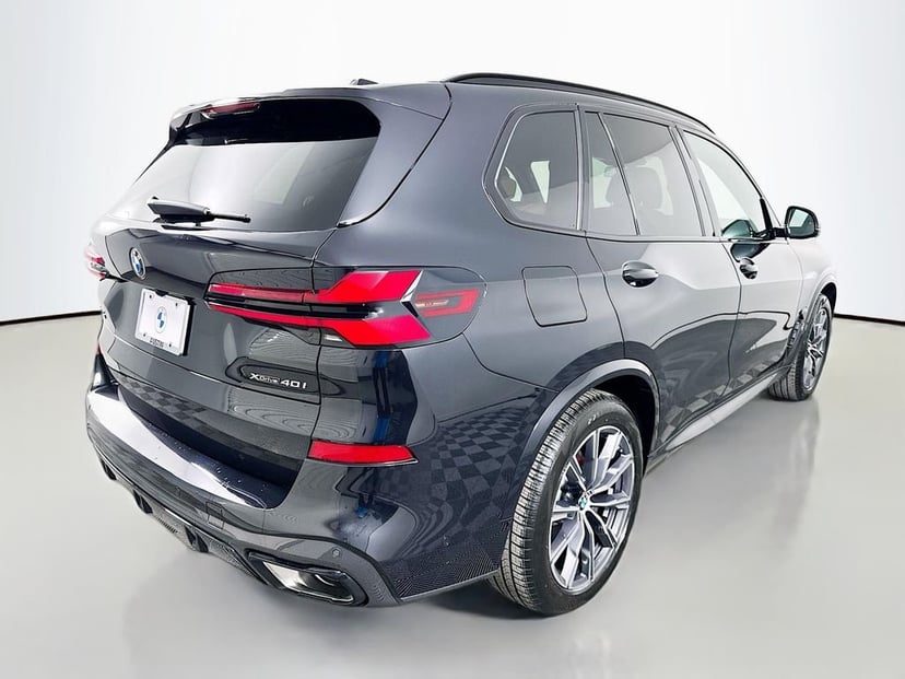 2026 BMW X5 - Image 3
