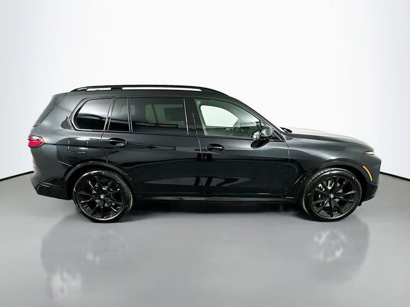 2026 BMW X7 - Image 3