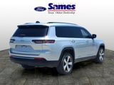 2021 Jeep Grand Cherokee L - Preview 3