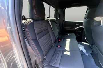 2026 Nissan Frontier - Image 3