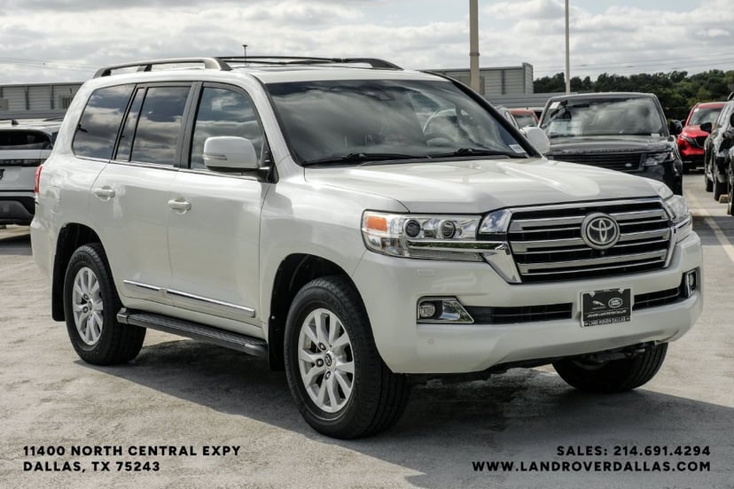 2017 Toyota Land Cruiser - Image 1