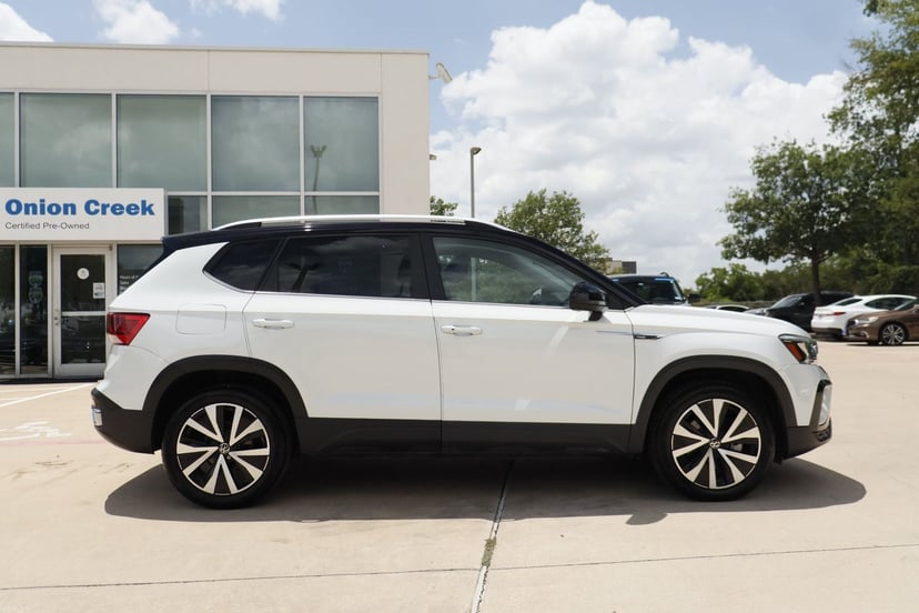 2023 Volkswagen Taos - Image 2