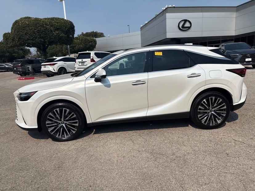 2026 Lexus RX - Image 2