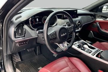 2022 Kia stinger - Image 3