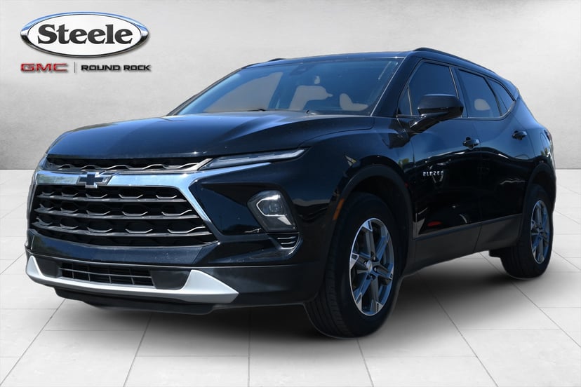 2023 Chevrolet Blazer - Image 2