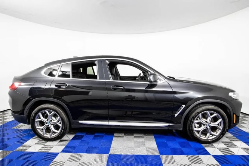 2024 BMW X4 - Image 3