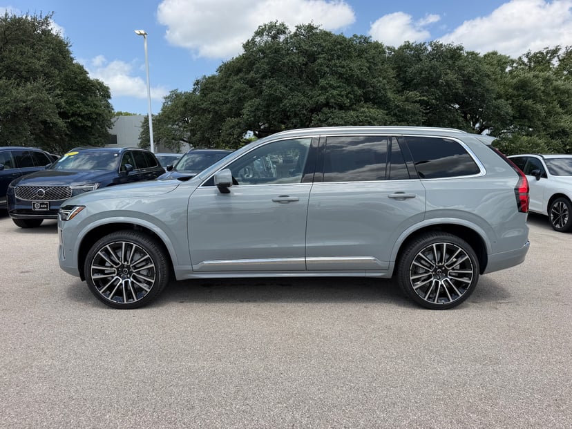 2026 Volvo XC90 - Image 3