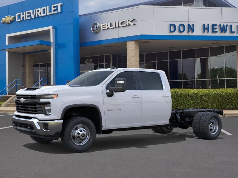 2026 Chevrolet Silverado 3500 HD - Image 3