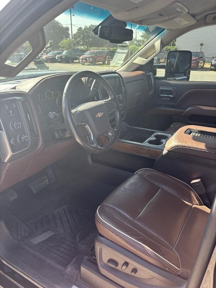 2018 Chevrolet Silverado 3500 HD - Image 2