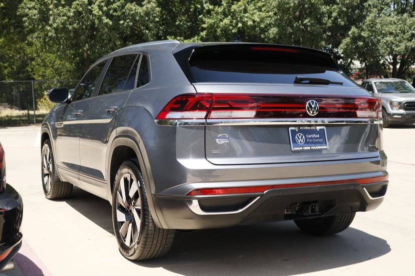 2024 Volkswagen Atlas Cross Sport - Image 2