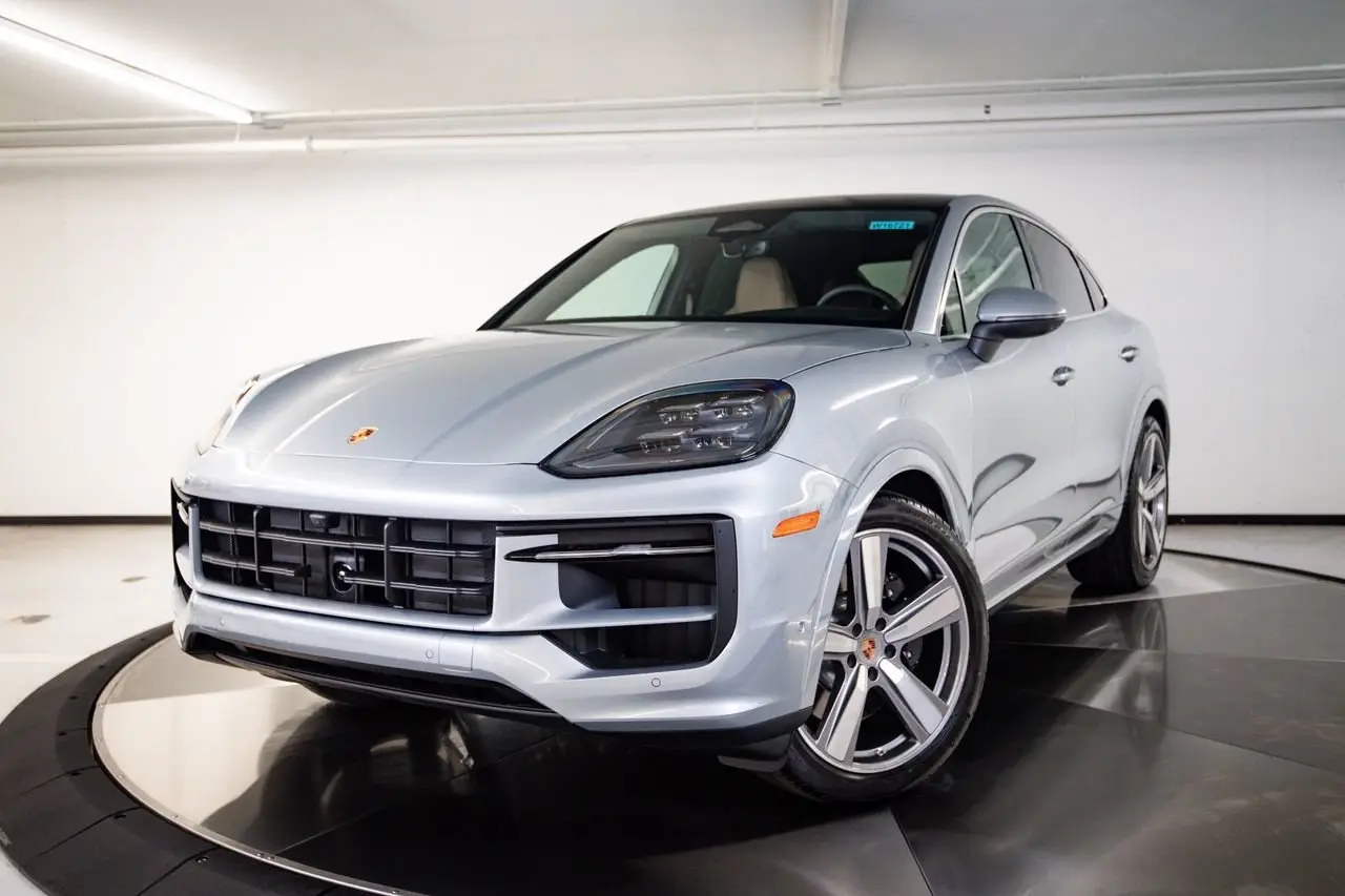 2026 Porsche Cayenne - Image 1