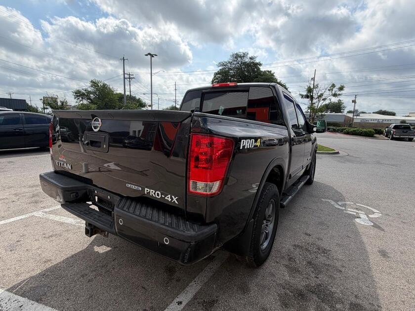 2014 Nissan Titan - Image 2