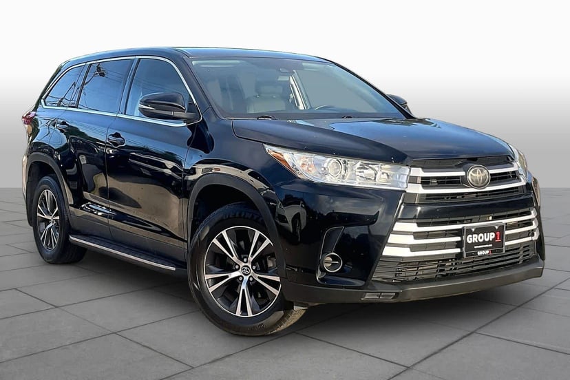 2019 Toyota Highlander - Image 1