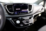 2027 Chrysler Pacifica - Preview 12