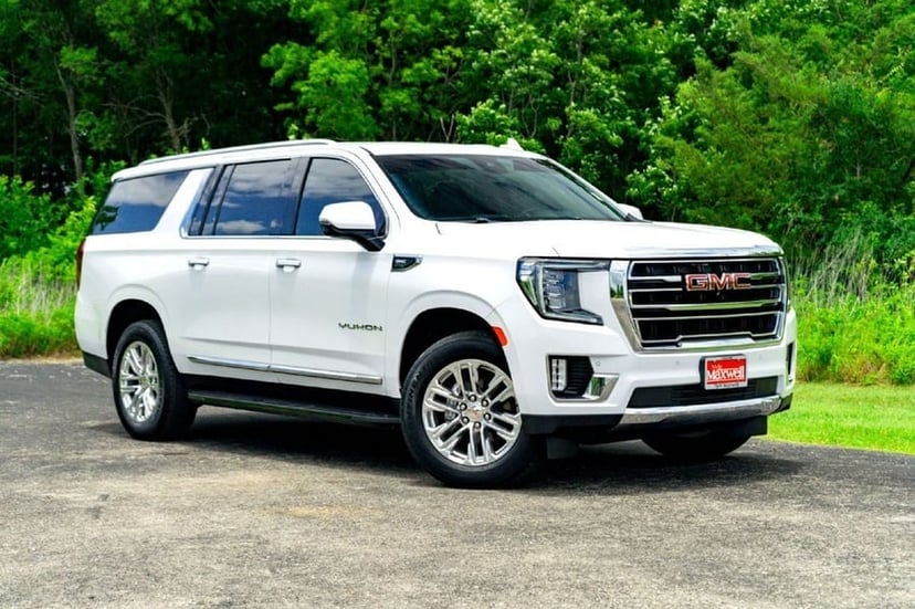 2023 GMC Yukon XL - Image 3