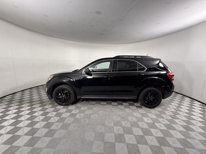 2017 Chevrolet Equinox - Image 2