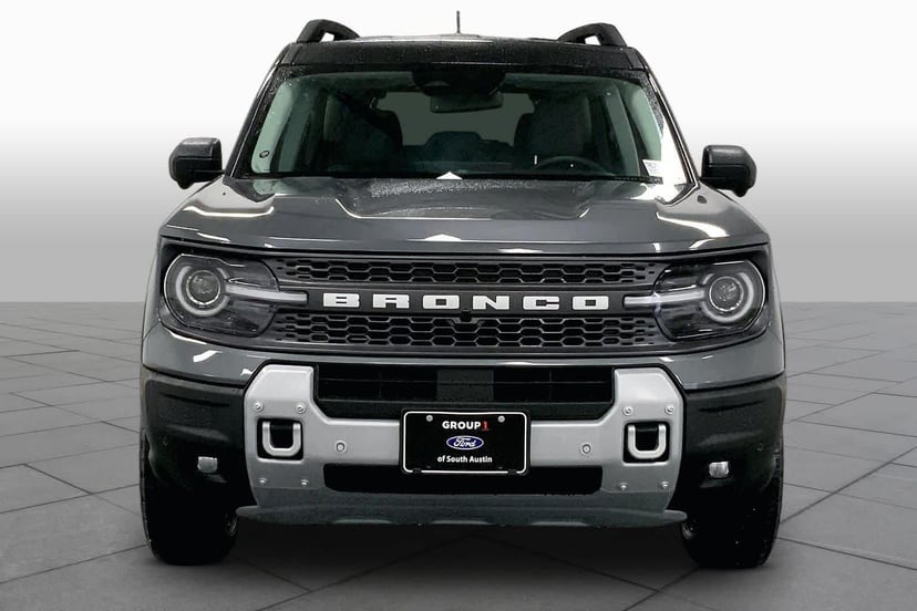 2026 Ford Bronco - Image 3