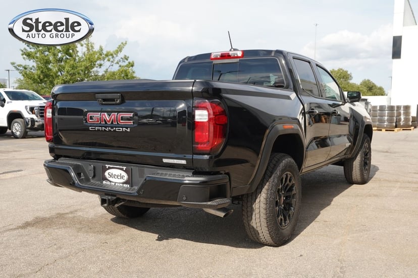 2026 GMC Canyon - Image 3