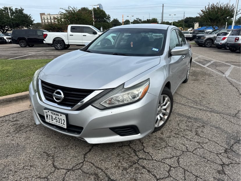 2018 Nissan Altima - Image 1