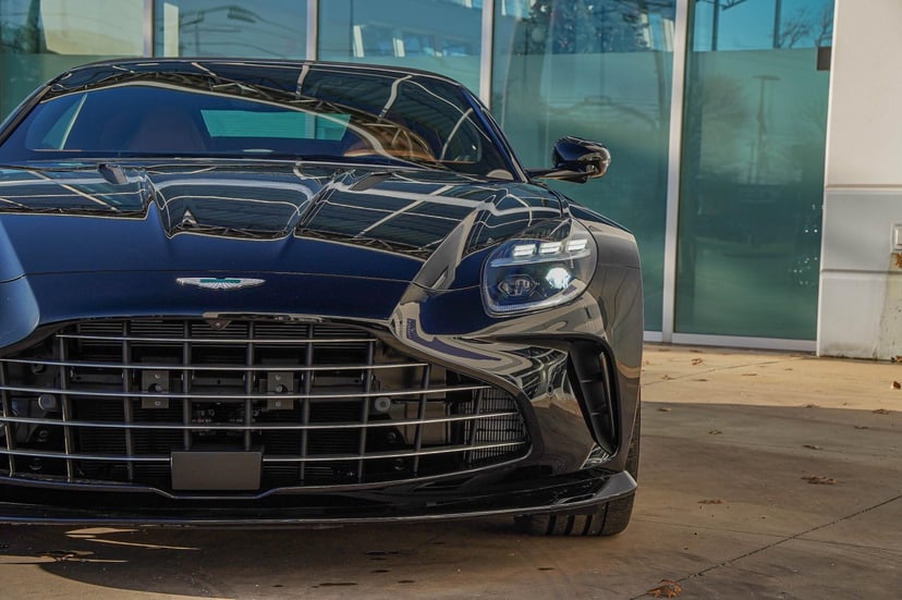 2026 Aston Martin Vantage - Image 3