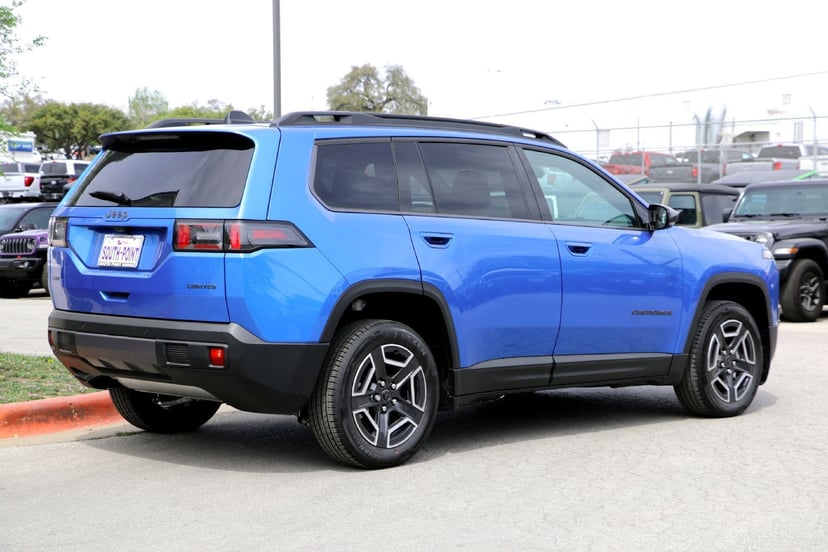 2026 Jeep Cherokee - Image 3