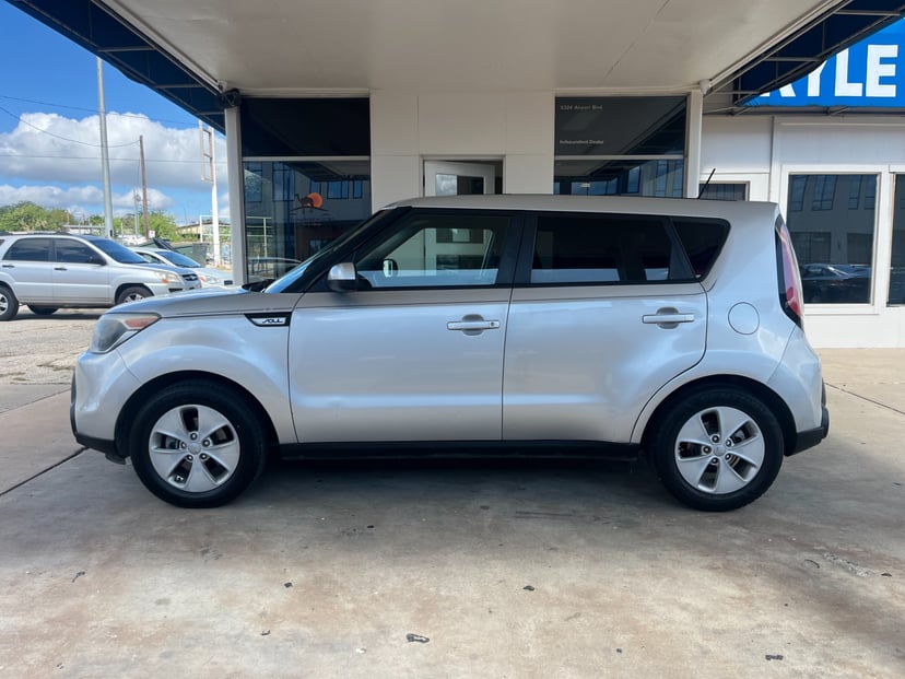 2015 Kia Soul - Image 2