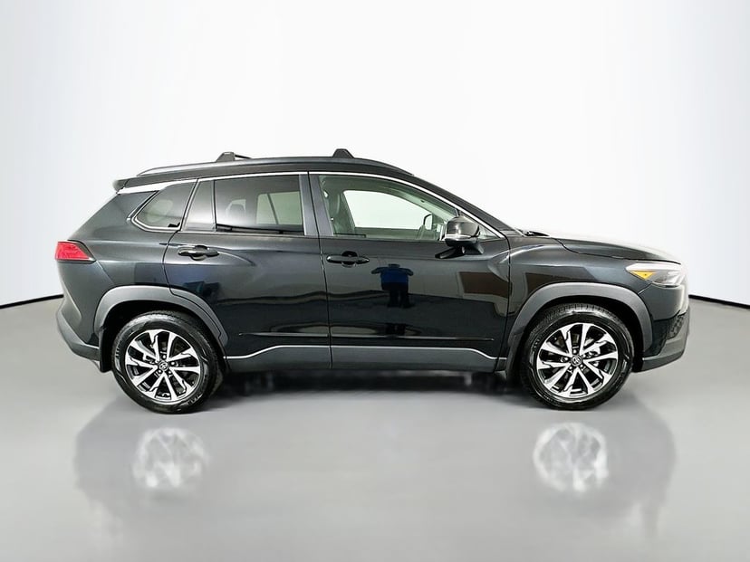 2025 Toyota Corolla Cross - Image 2