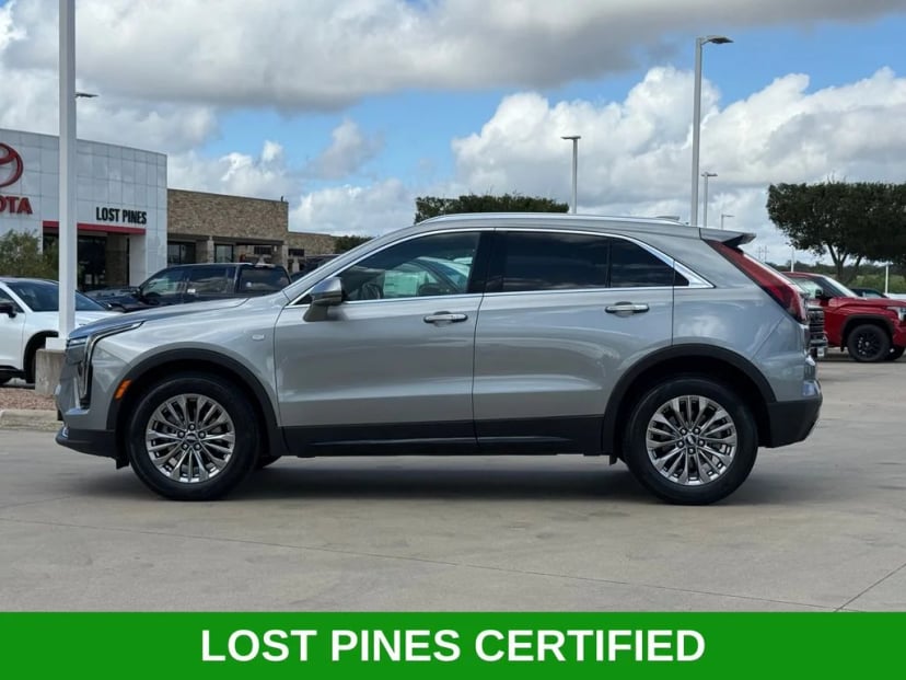 2025 Cadillac XT4 - Image 2