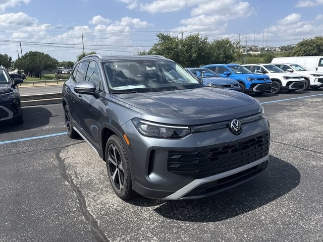 2026 Volkswagen Tiguan - Image 2